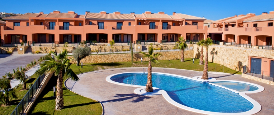 Property buyers flock to Spain as number of home sales rockets by 39.8%